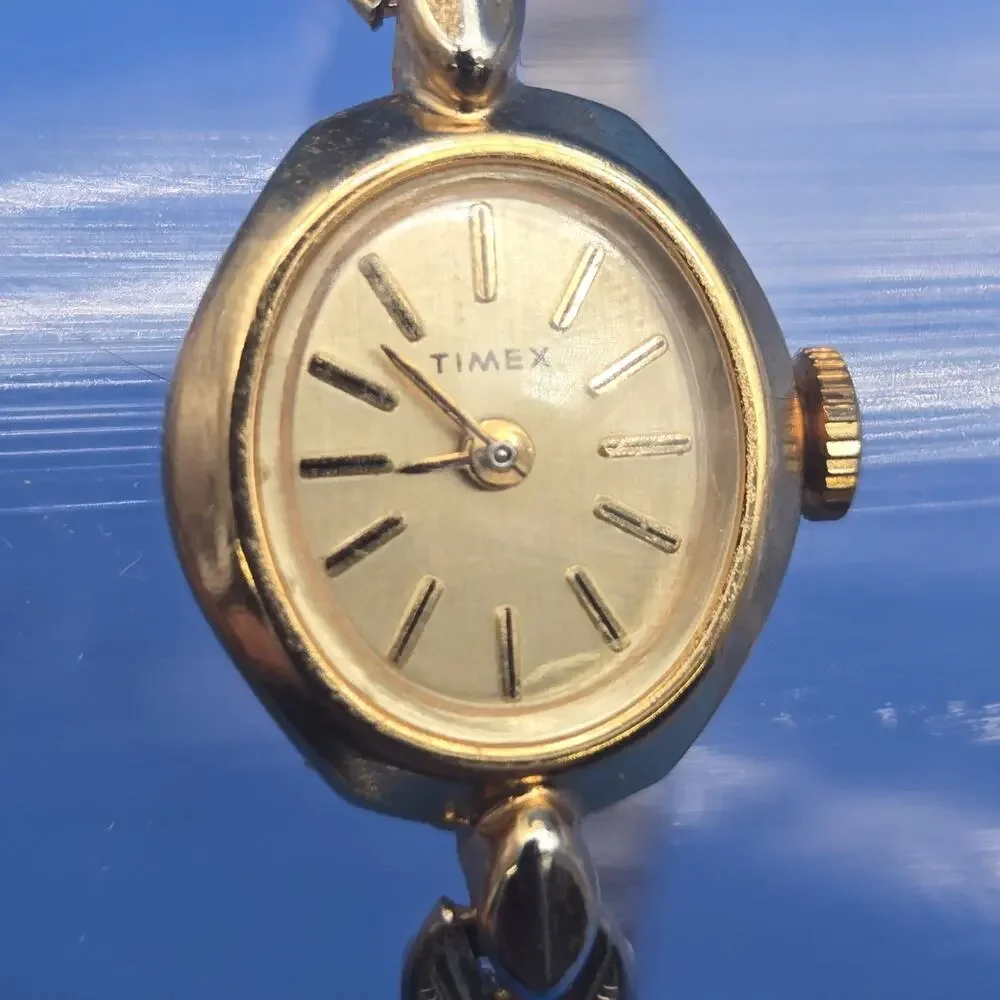Vintage 1984 Timex Cavatina 11214 Women’s Manual Wind Gold Tone Watch Works